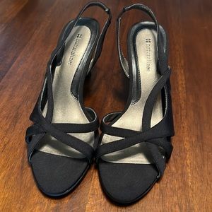 Naturalizer Low Heel, size 7, black